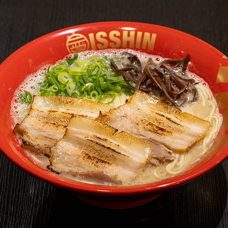 濃厚豚骨炙りチャーシュー麺
