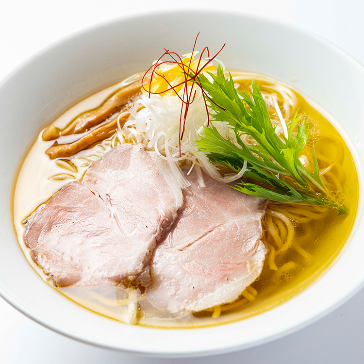 地鶏と瀬戸内いりこの芳醇鶏塩ラーメン